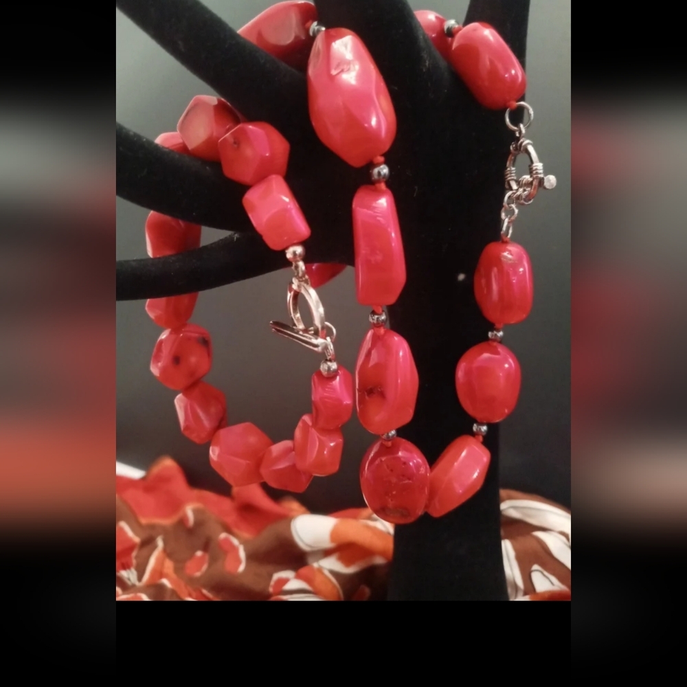 CORAL NECKLACE W/MATCHING BRACELET